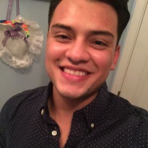 Meet your Posher, Josue